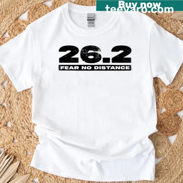 Bold text tee with the phrase 'Fear No Distance' for runners