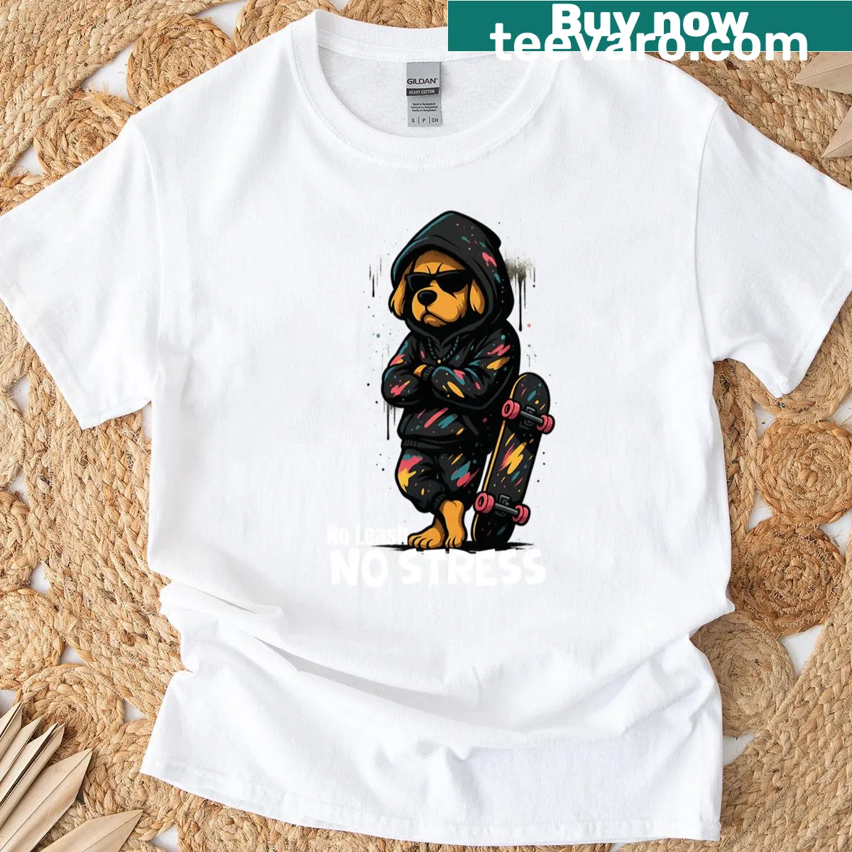 Graphic tee featuring a joyful dog with the phrase No Leash No Stress — on a men's t-shirt