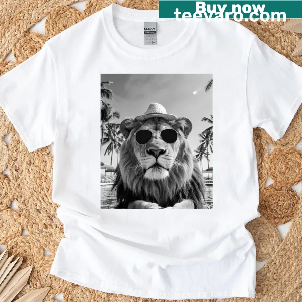 Illustration of a lion taking a selfie for animal lovers
