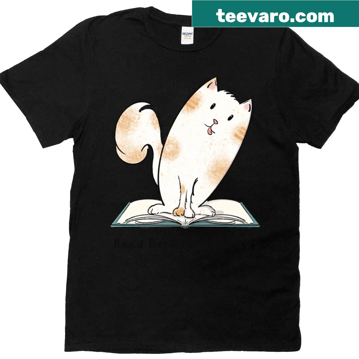 Oversized T-shirt with playful text 'Read Between The Paws' — on a men's t-shirt