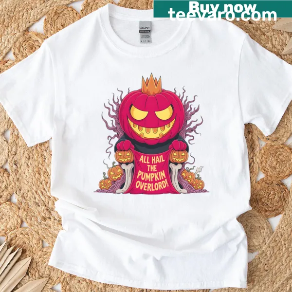 Oversized t-shirt with 'All Hail The Pumpkin Overlord' design
