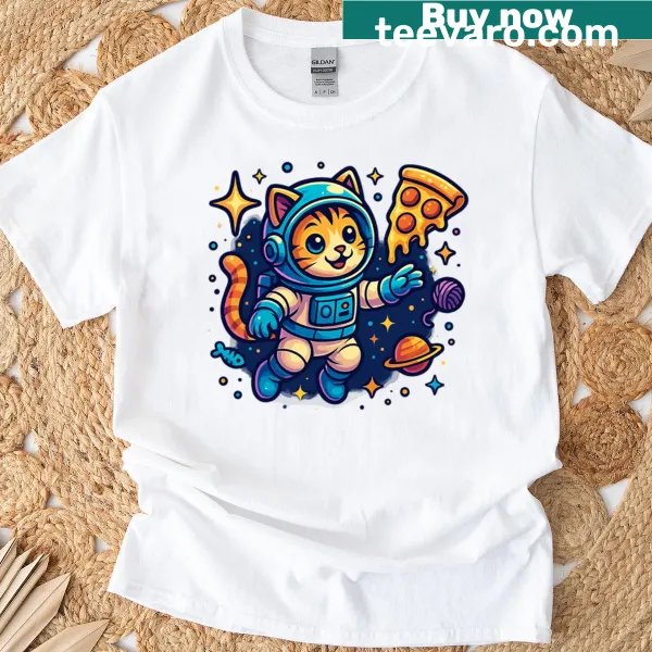 Funny cartoon astronaut cat reaching for pizza design T-shirt
