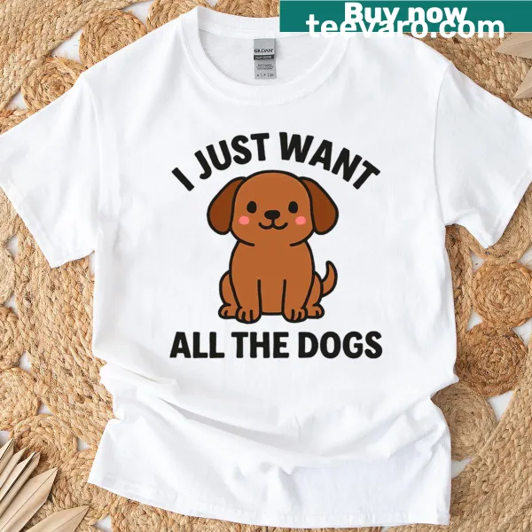 Oversized T-shirt with cute puppy illustration.