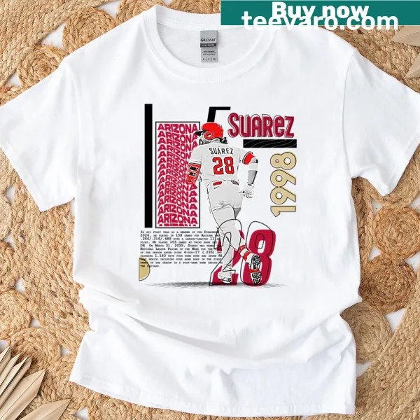 Oversized T-shirt featuring a baseball player illustration of E. Suarez