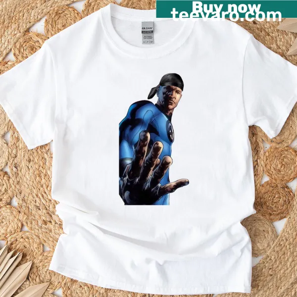 Oversized T-shirt featuring Mr. Fantastic humorously throwing up 4s