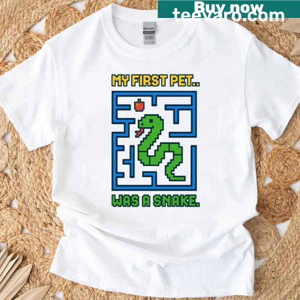 Retro pixel design about having a snake as a pet