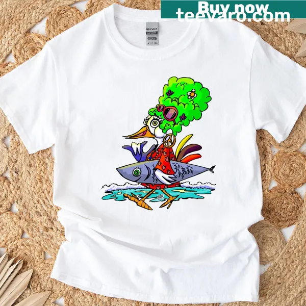 Playful summer T-shirt with a cheerful seagull graphic