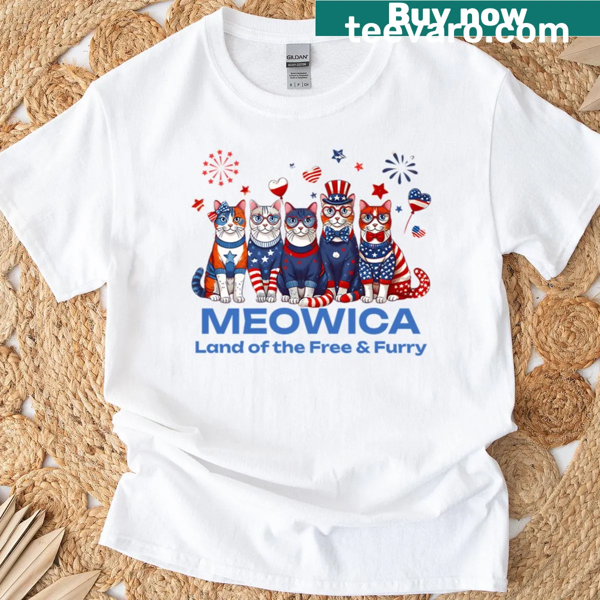 Oversized t-shirt for cat lovers featuring a 4th of July design — on a men's t-shirt
