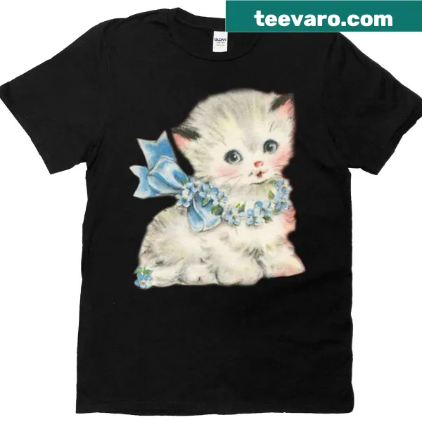 Oversized vintage tee with an illustration of a cat wearing a bow