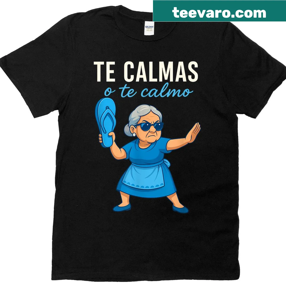 Funny T-shirt with the phrase 'Te Calmas O Te Calmo' in Spanish — on a men's t-shirt