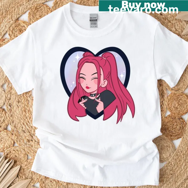 Oversized t-shirt with a cute Mira heart illustration