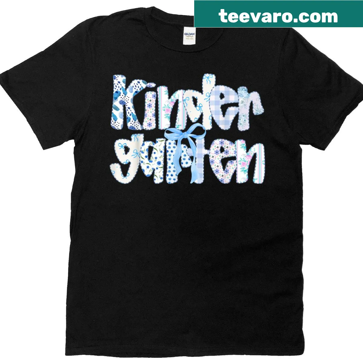 Cute bow design for kindergarten teachers on T-shirt — on a men's t-shirt