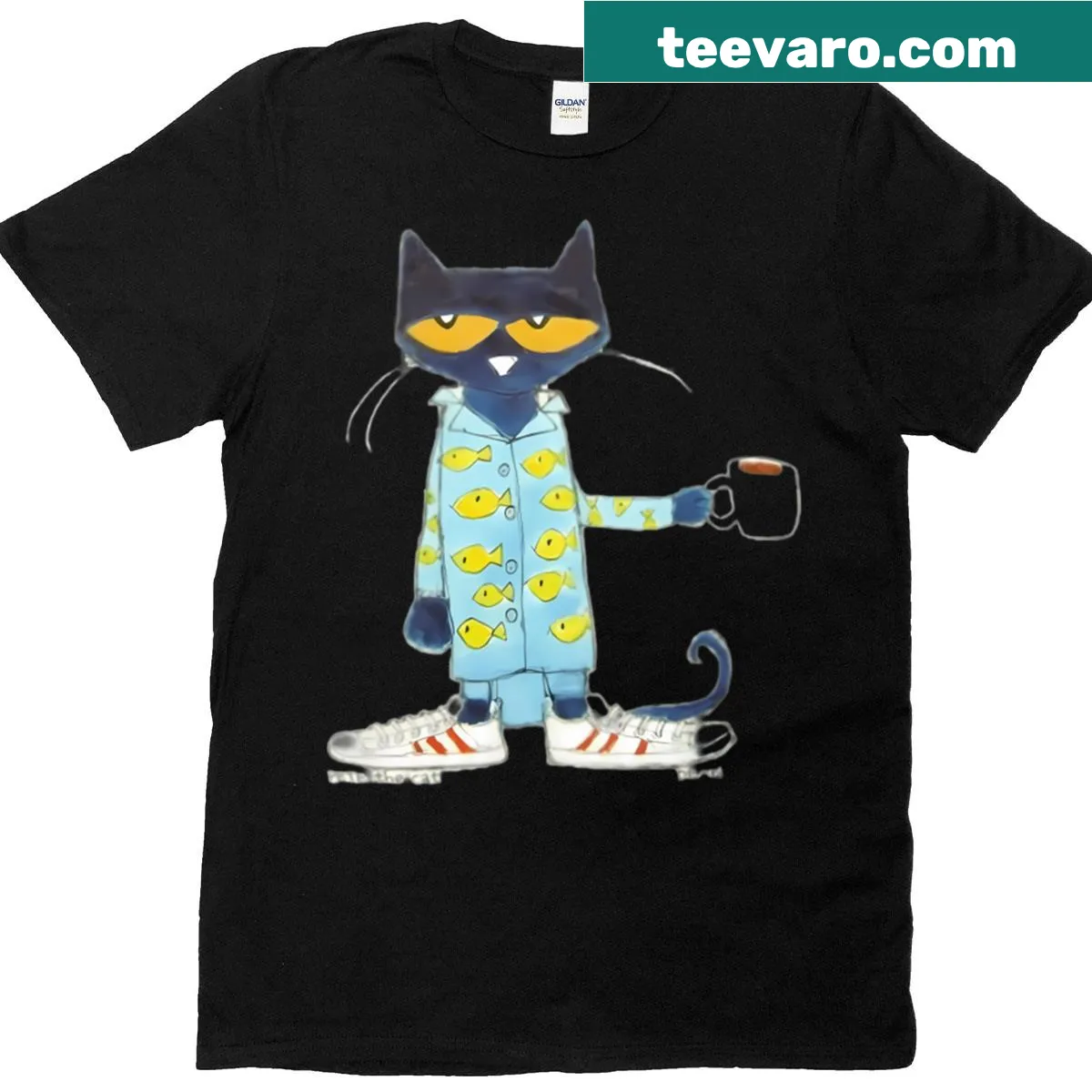 Adorable illustration of a sleepy cat on a t-shirt — on a men's t-shirt