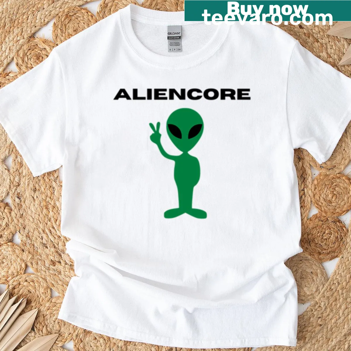 Oversized T-shirt with an alien core graphic — on a men's t-shirt