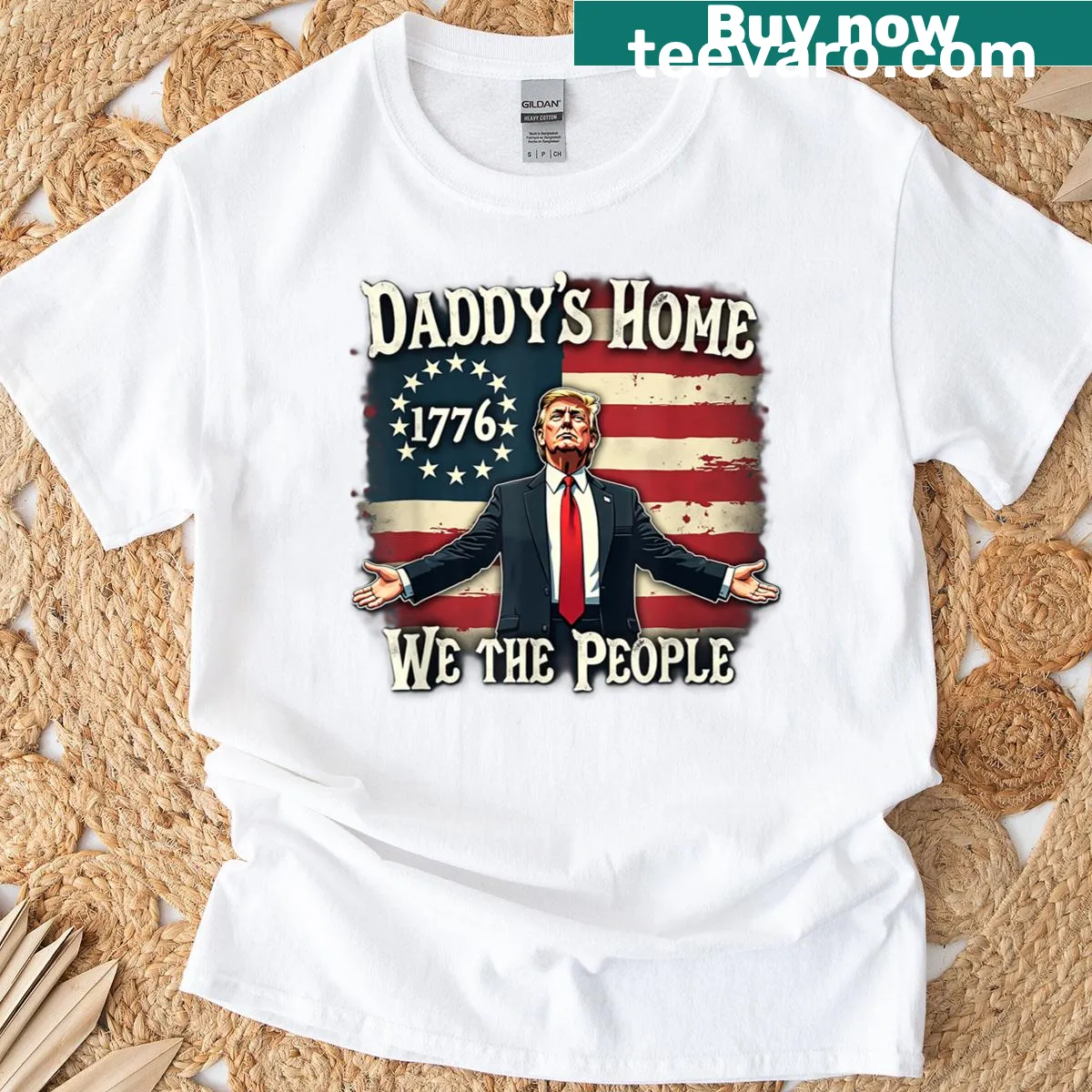 Funny T-shirt with the phrase 'Daddy's Home' emphasizing family pride — on a men's t-shirt