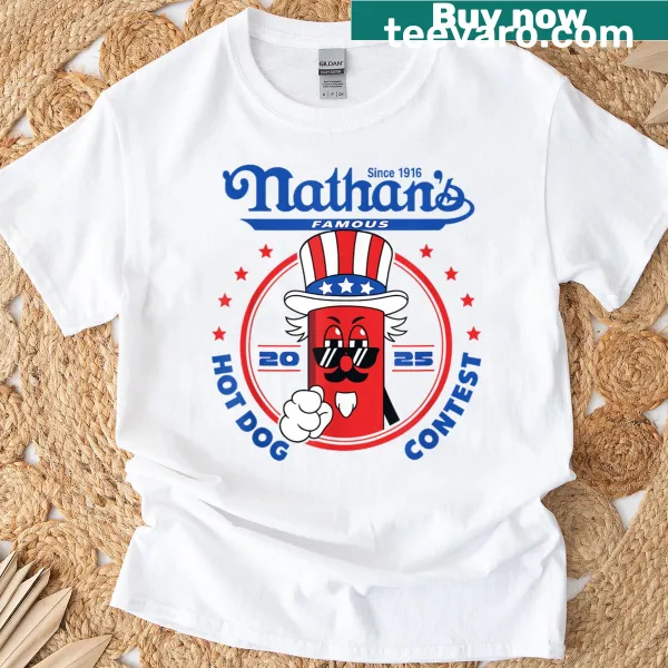 Cute chestnut and joey illustration t-shirt