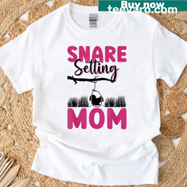 Vintage distressed t-shirt for a snare-setting mom with animal trapping theme.