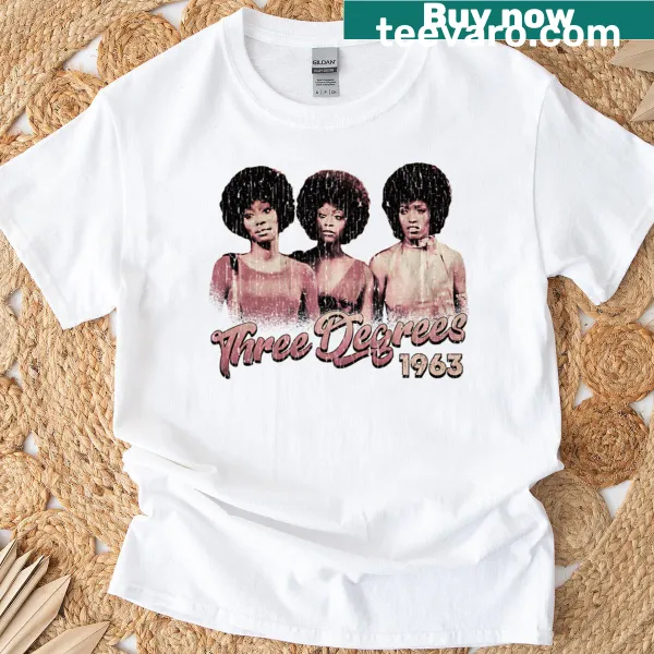 Humorous t-shirt featuring a retro design with the phrase '404 Motivation Not Found'.