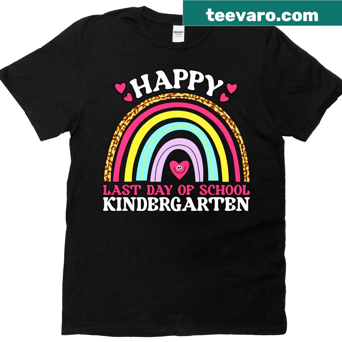 Funny kindergarten graduation shirt celebrating the last day of school — on a men's t-shirt