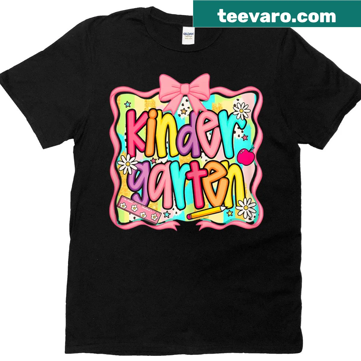Kindergarten teacher t-shirt with a bow design celebrating teaching — on a men's t-shirt