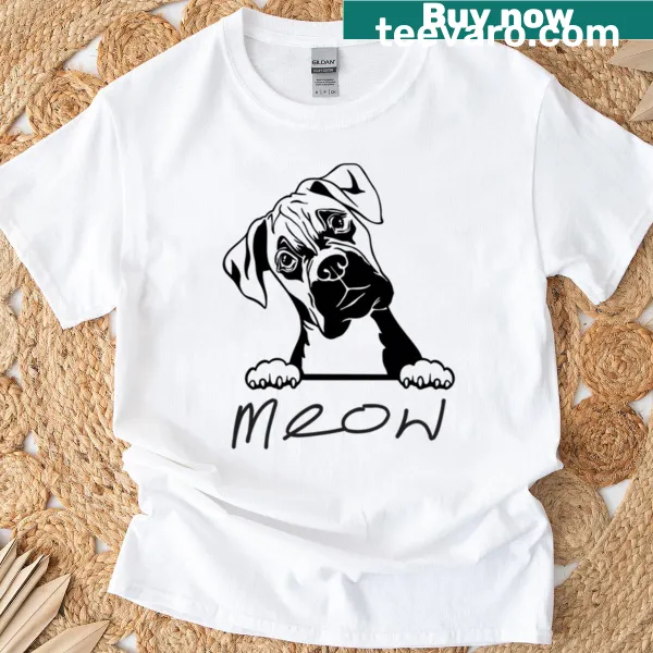 T-shirt with playful text 'Meow Is The New Bark'