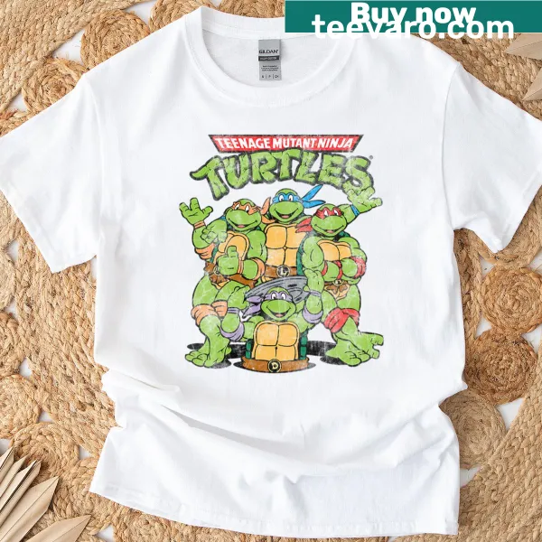 T-shirt with the Teenage Mutant Ninja Turtles logo.
