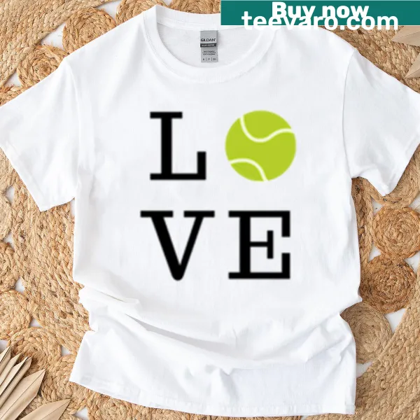 Oversized t-shirt with playful tennis love print