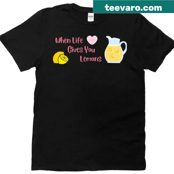 Typographic T-shirt with the phrase 'When life gives you lemons'