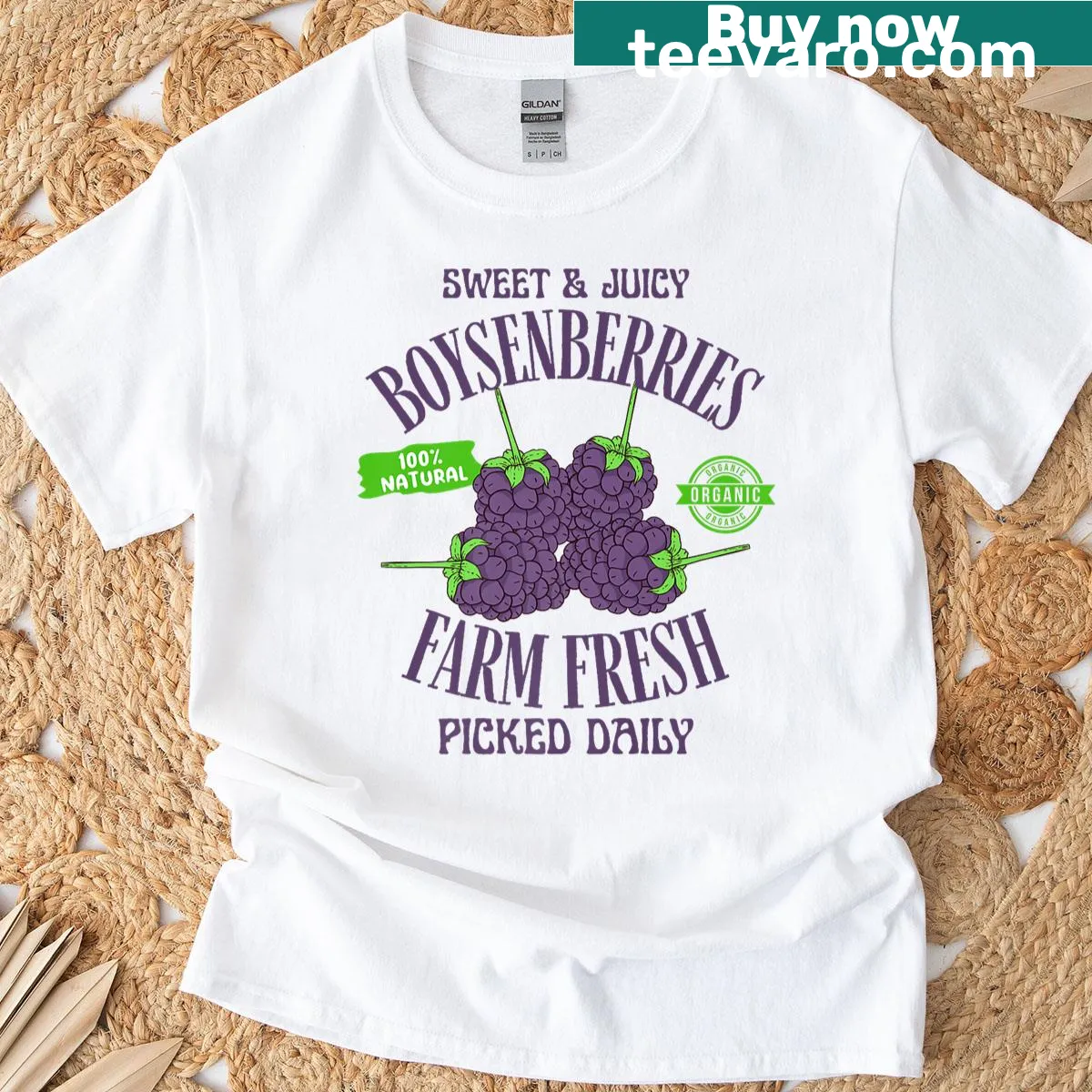 Vintage berry fruit stand ad graphic T-shirt — on a men's t-shirt