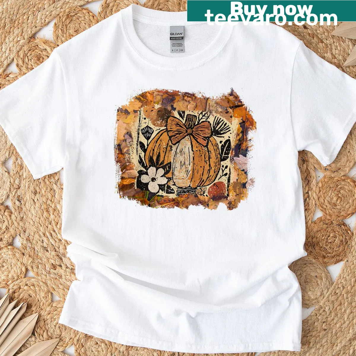 Cute pumpkin T-shirt with retro floral pattern for Halloween — on a men's t-shirt