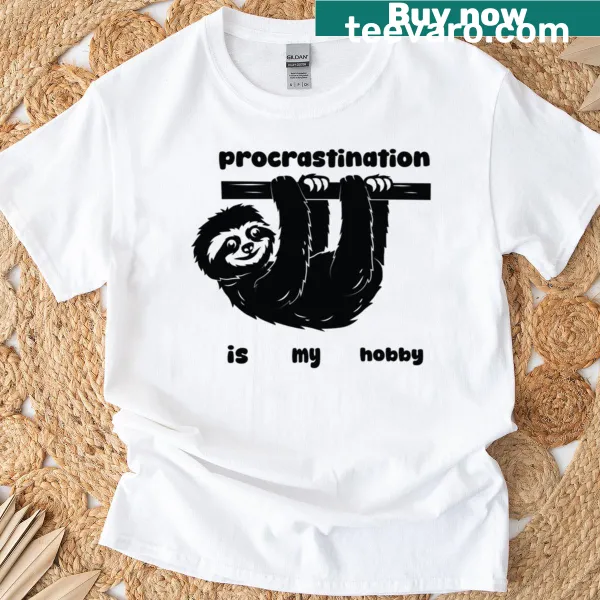 Illustration of a sloth with the text about procrastination.