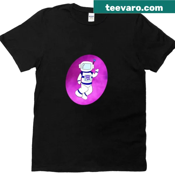 Oversized T-shirt featuring an astronaut and galaxy design