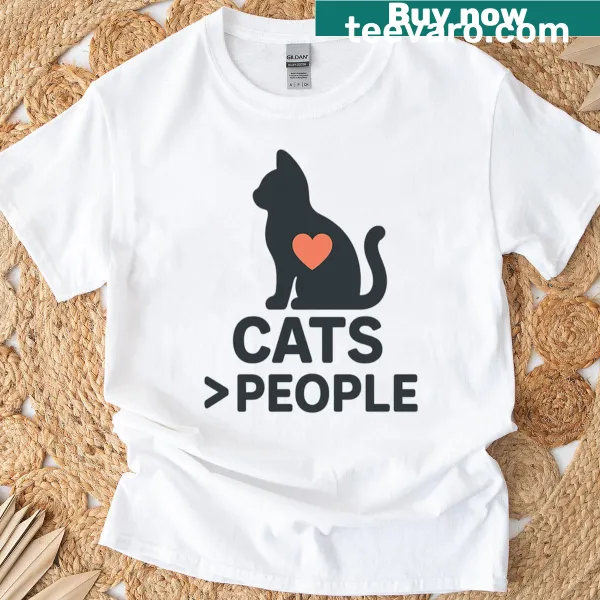 Funny T-shirt with the phrase 'Cats People' in bold typography