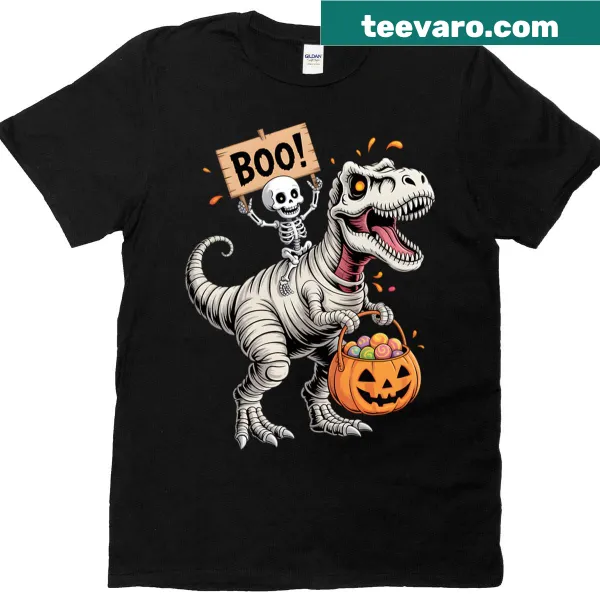 Oversized t-shirt featuring a skeleton riding a mummified T-rex