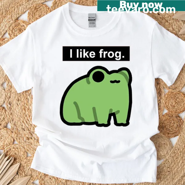 Oversized T-shirt with minimalist frog meme design