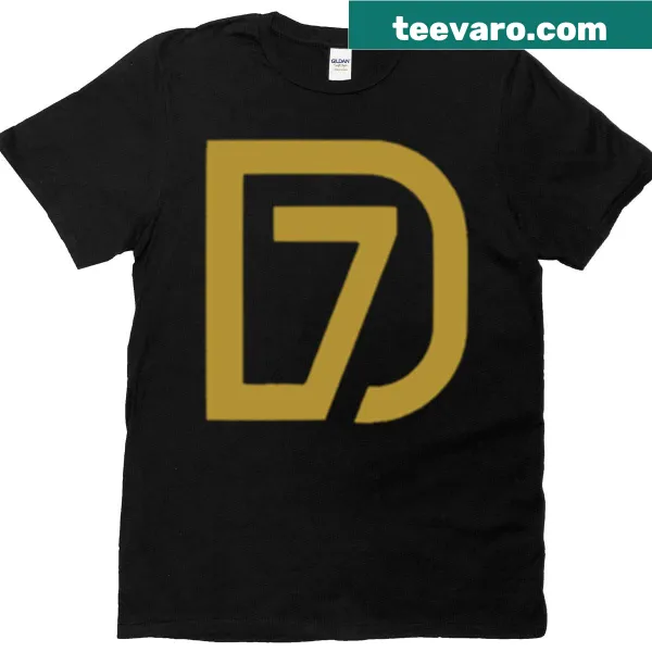 T-shirt with bold District 7 logo design