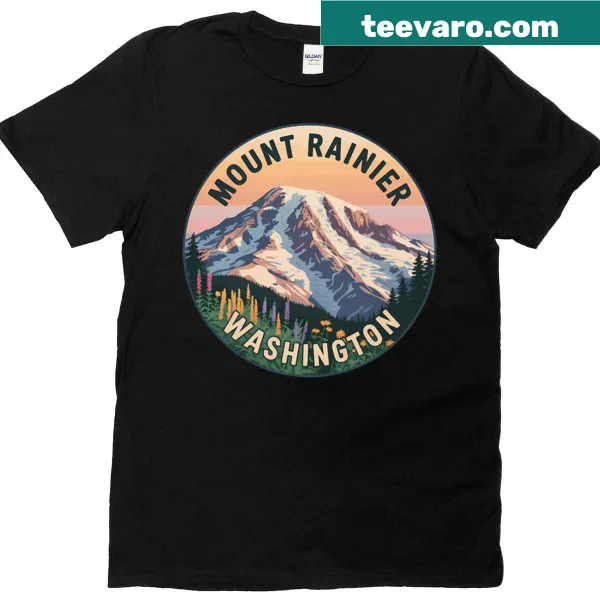 Oversized T-shirt with retro Mount Rainier sticker design