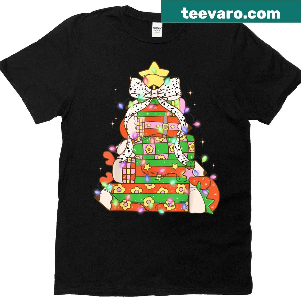 Cute T-shirt with a Christmas pencil tree and lights for teachers — on a men's t-shirt