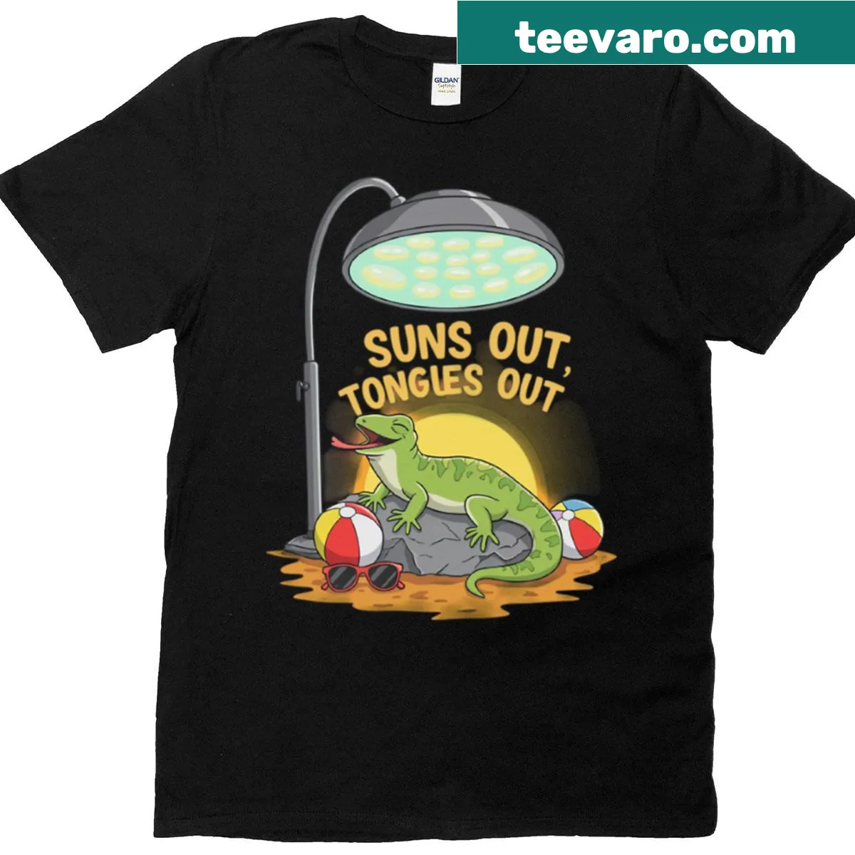 Humorous lizard graphic shirt with 'Suns Out Tongues Out' text — on a men's t-shirt