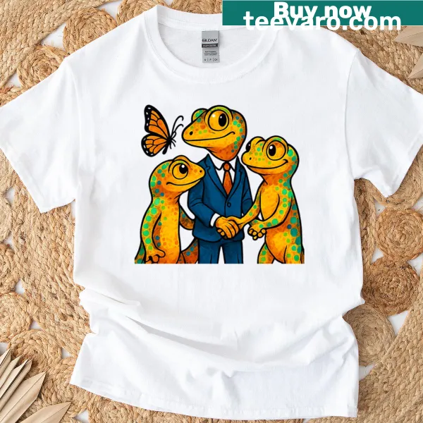Playful lizard graphic from the Distracted Reptile meme on a t-shirt