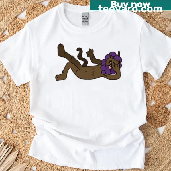 Illustration of a cat surrounded by grapes on a cute t-shirt