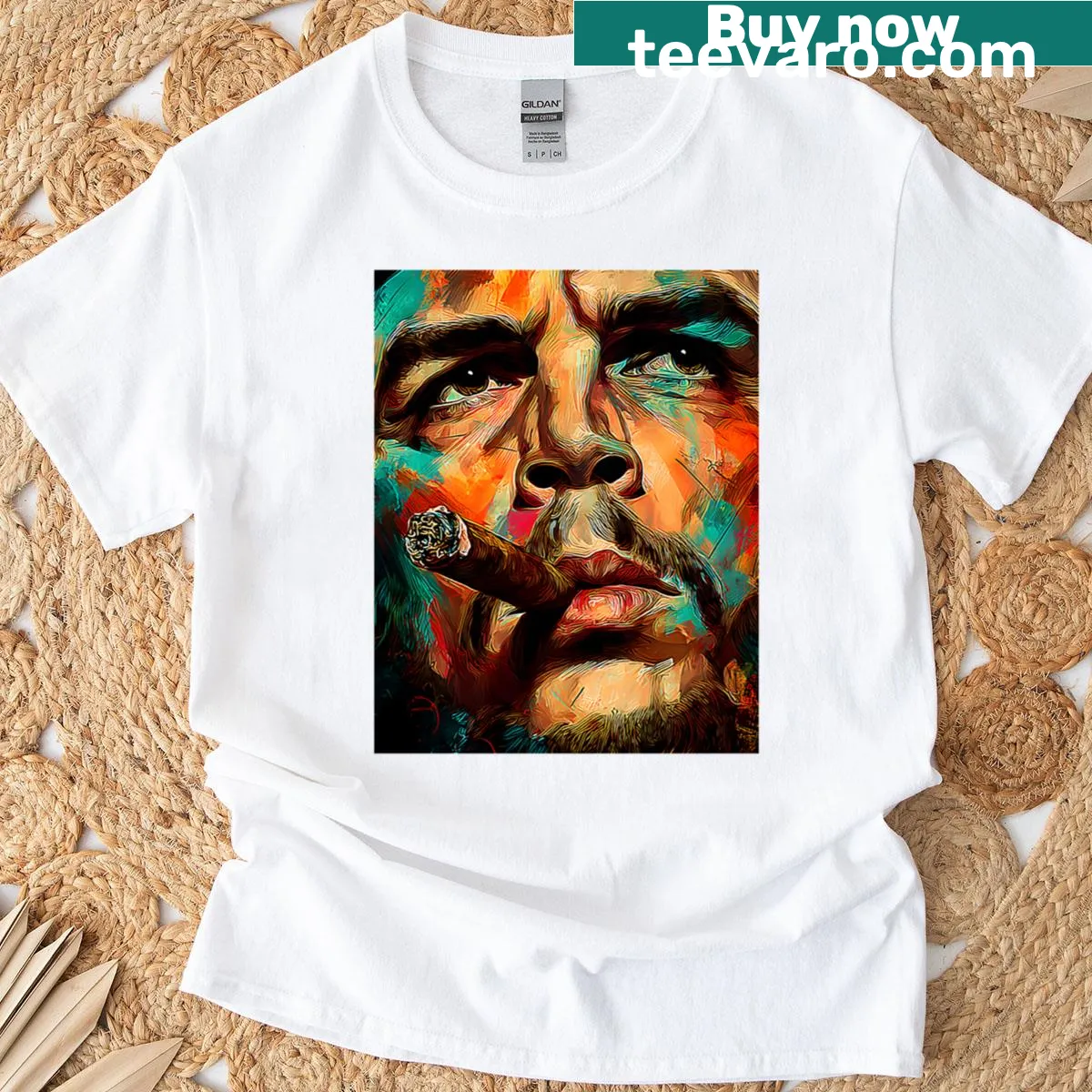 Expressive portrait of Che Guevara on a T-shirt — on a men's t-shirt
