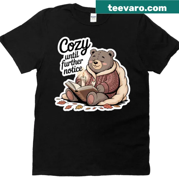 Chubby bear reading a book on a cozy autumn t-shirt
