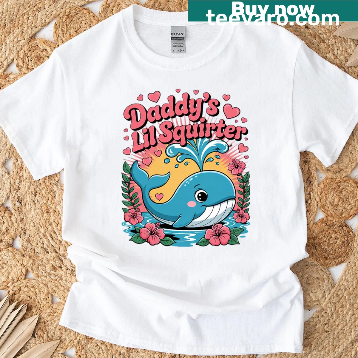 Funny text 'Daddy's Little Whale' on a women's T-shirt — on a men's t-shirt