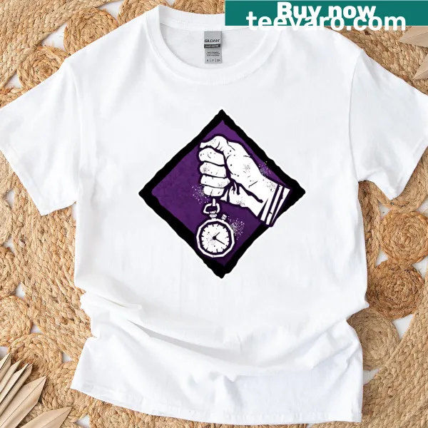 Horror-themed gaming graphic on a T-shirt