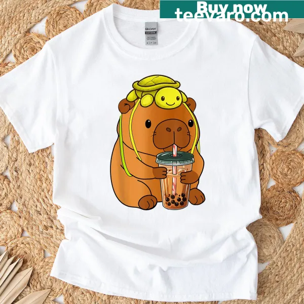 Kids T-shirt with cute capybara and turtle design