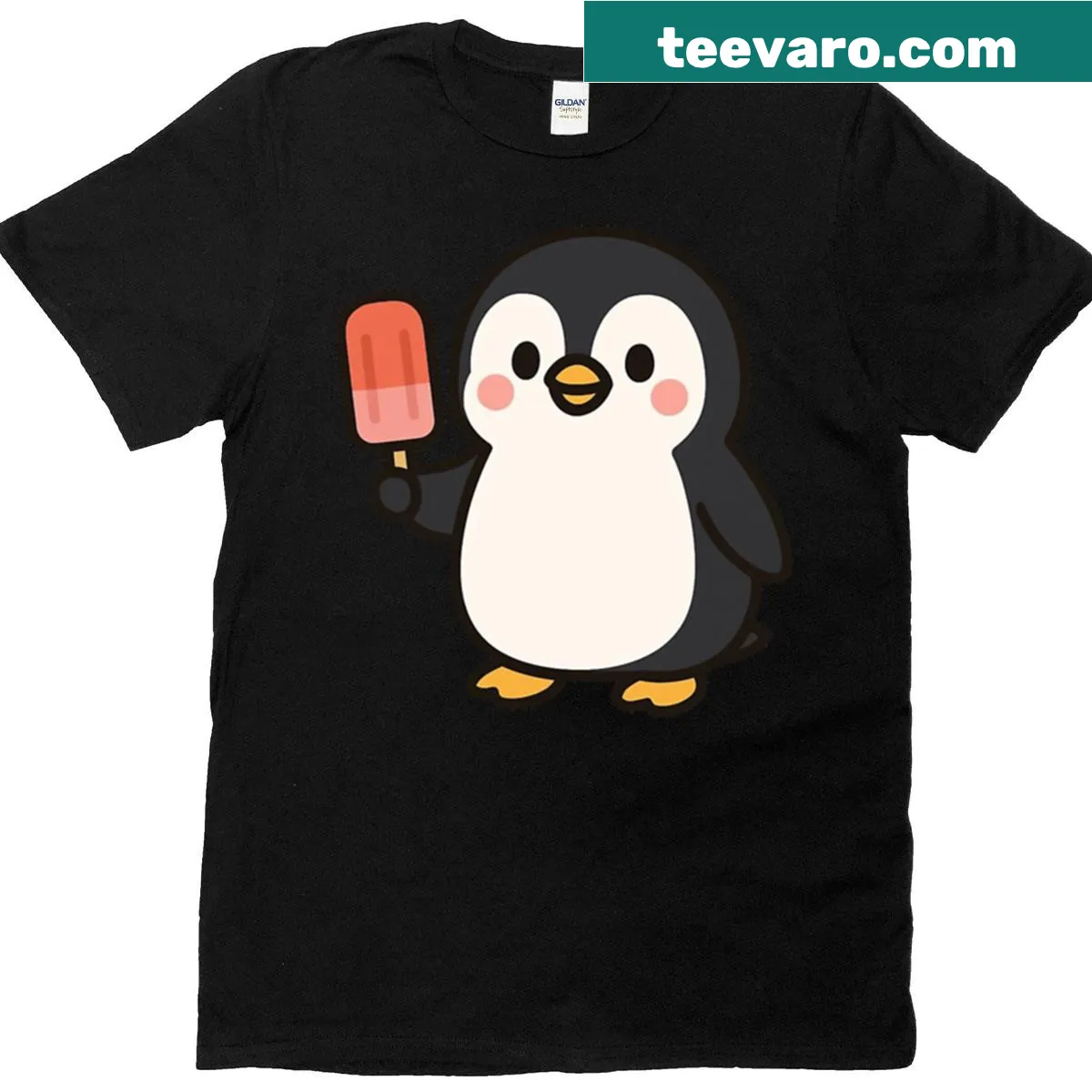 Oversized t-shirt with cute cartoon penguin holding a popsicle — on a men's t-shirt