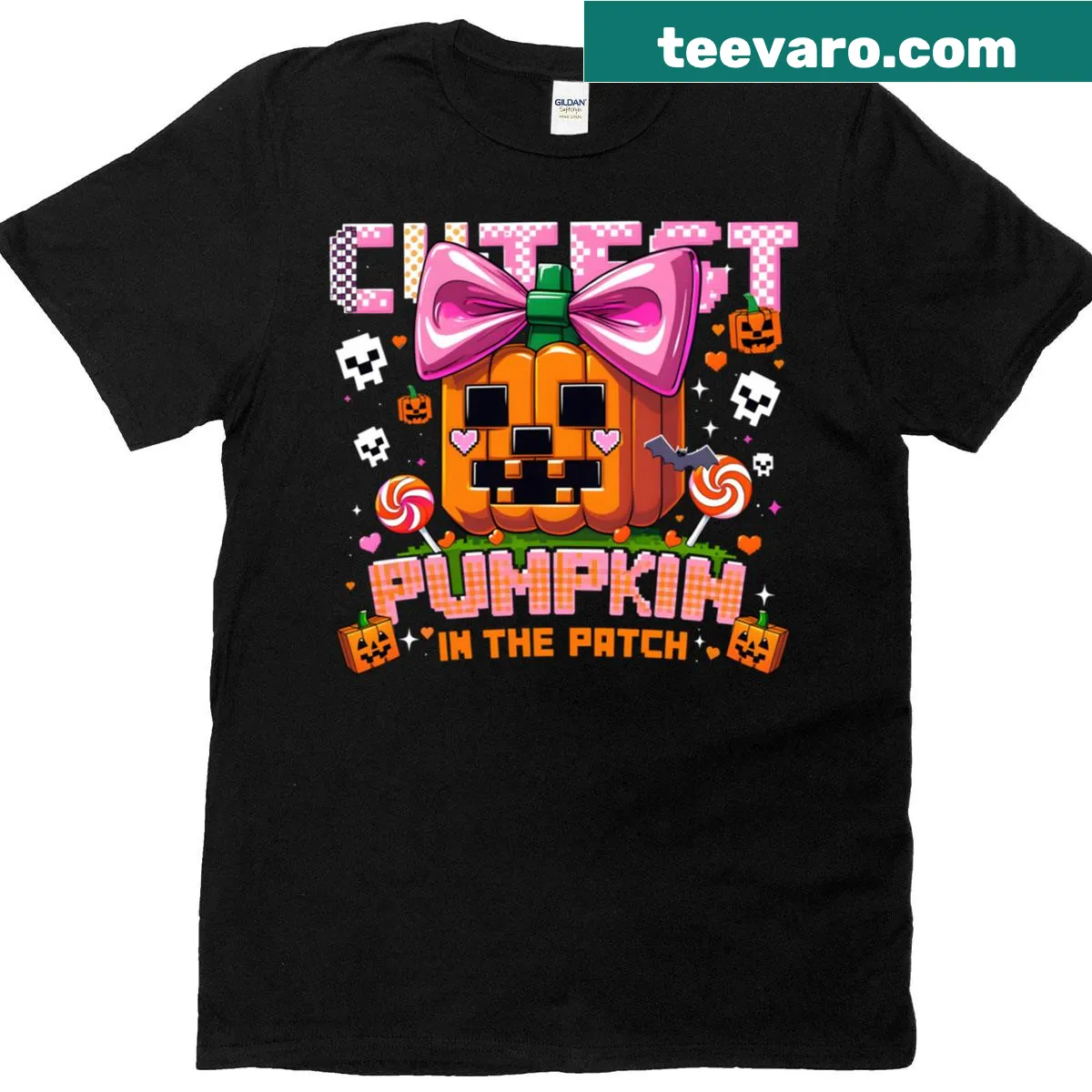Cute Halloween t-shirt with pumpkin and pink bow graphic — on a men's t-shirt