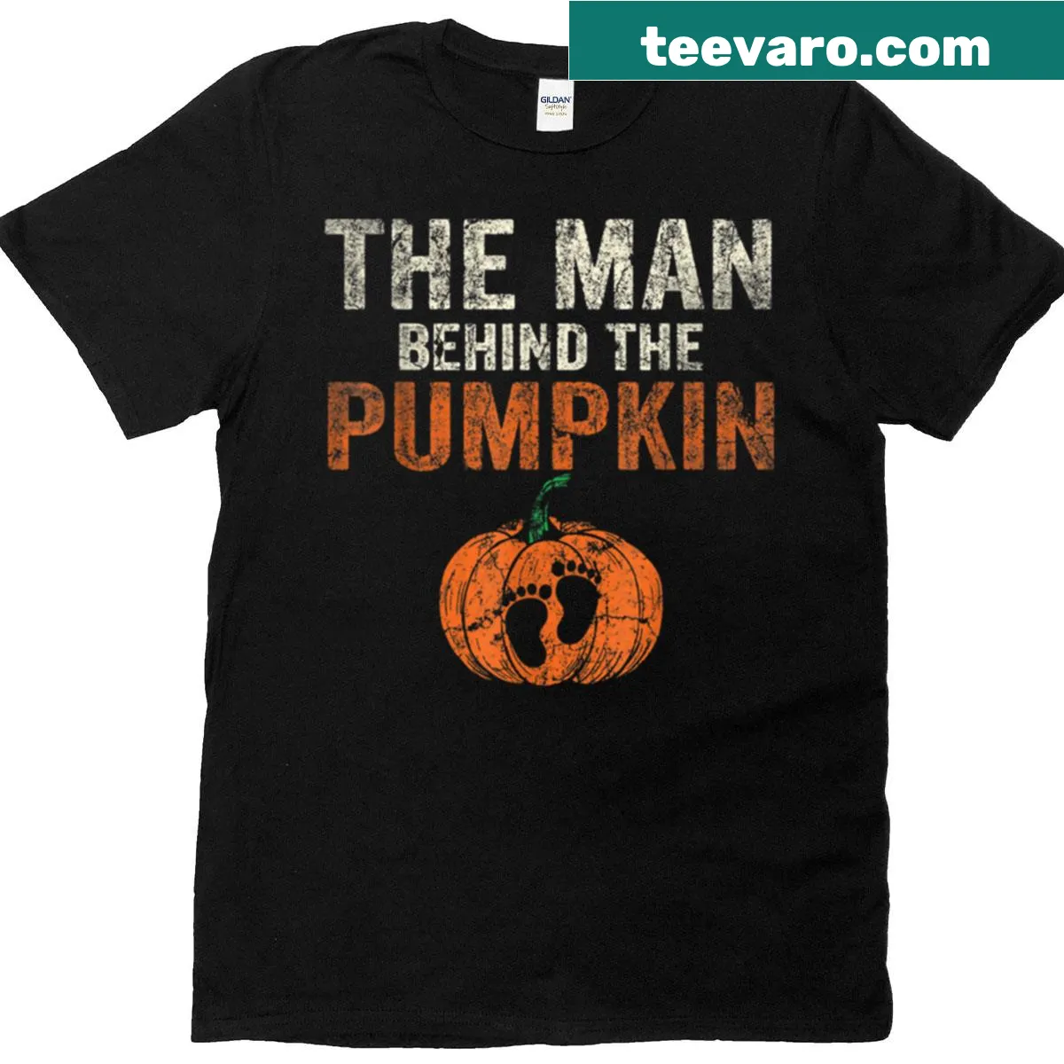 Pregnancy announcement Halloween t-shirt with pumpkin theme — on a men's t-shirt