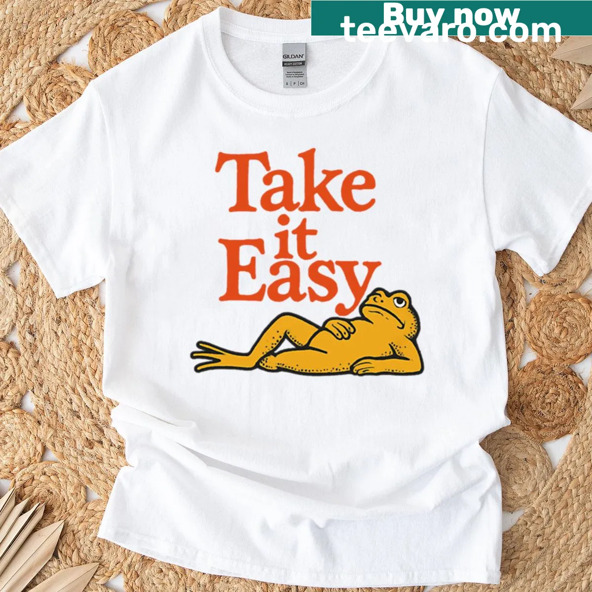 Illustration of a relaxed frog on T-shirt — on a men's t-shirt